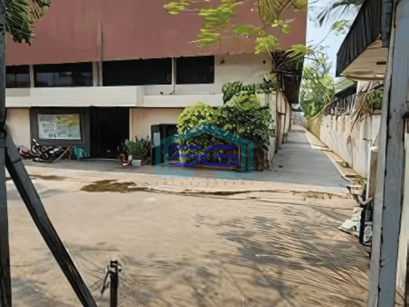 Dijual Tanah di Kapuk Jakarta Utara Ada Bangunan Hadap Barat Daya Cocok Untuk Gudang