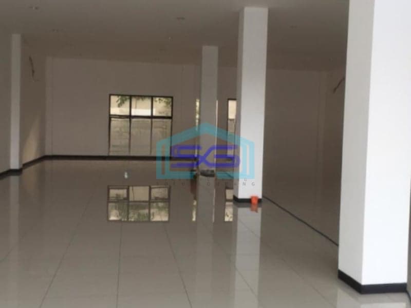 Dijual Ruko Luas Bangunan 744 m² Lokasi Serpong Tangerang Selatan