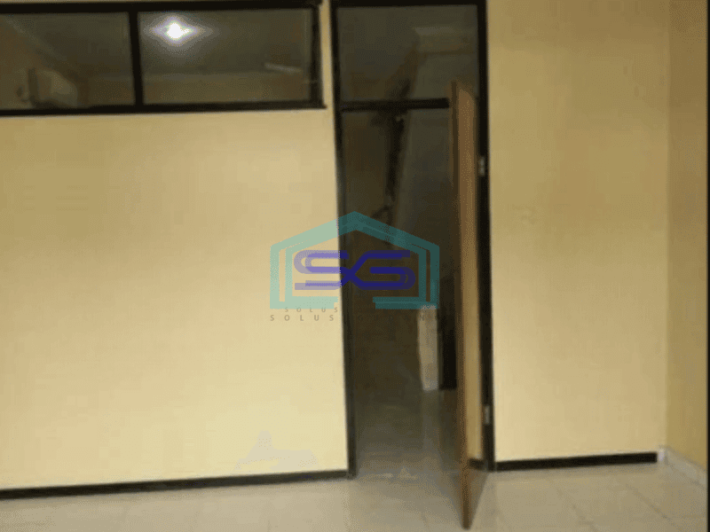 Dijual Ruko Rapih Luas Bangunan  270 m² di Gajah Mada Jakarta Pusat