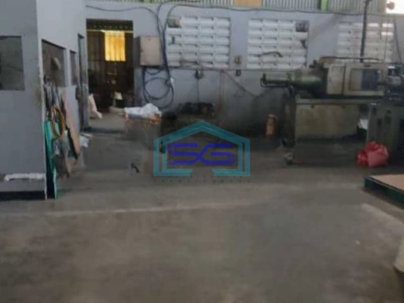 Disewakan Gudang Akses Container Luas Bangunan  700 m² Lokasi di Sepatan Tangerang