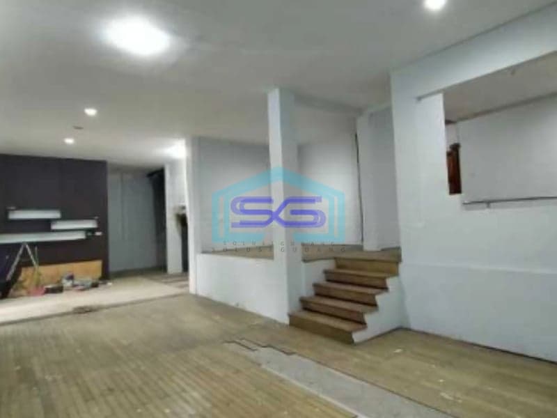 Dijual Ruang Usaha Sangat Bagus Lokasi Strategis di Surya Sumantri Bandung LT 780m2