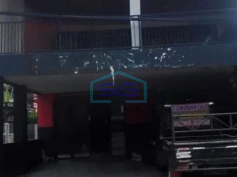 For Rent Shop House 2.5 Floors on Jagakarsa Main Road, South Jakarta, Building Area 100m2