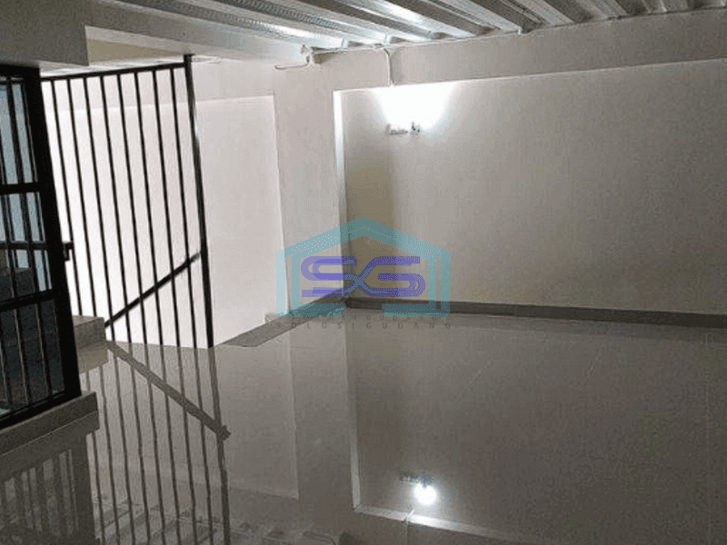 Disewakan Ruko Ex Showroom Di Jl Yos Sudarso Manado Cocok Buat Ekspedisi Cargo LB 300m2