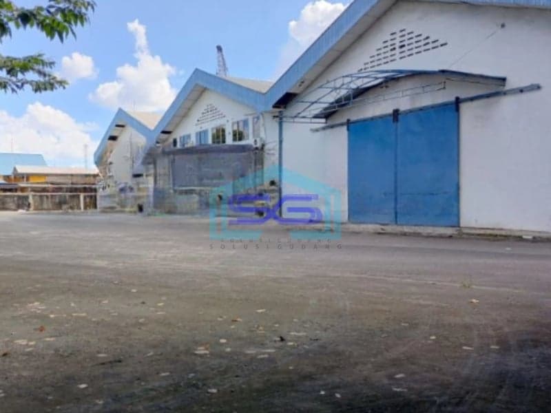 Disewakan Gudang Lokasi Bebas Banjir Luas Bangunan 10044 m² di Karawaci Tangerang