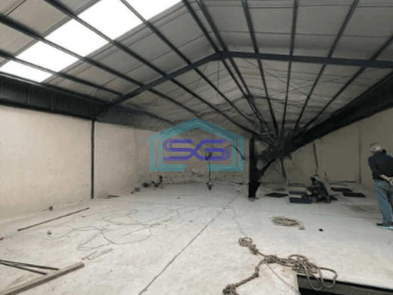 Disewakan Gudang Ada Lift Barang Luas Tanah  360 m² di Daan Mogot Tangerang
