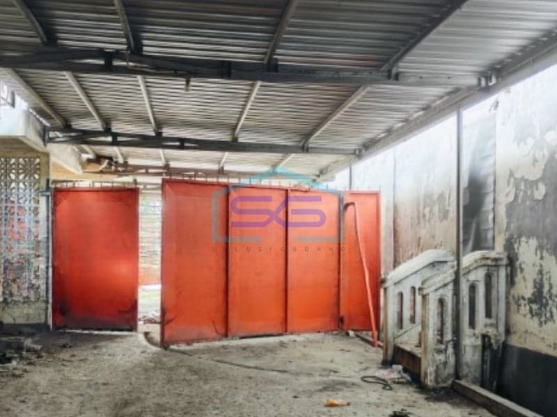 Warehouse with Office for Rent, Building Area 1000 m², Located in Mojokerto