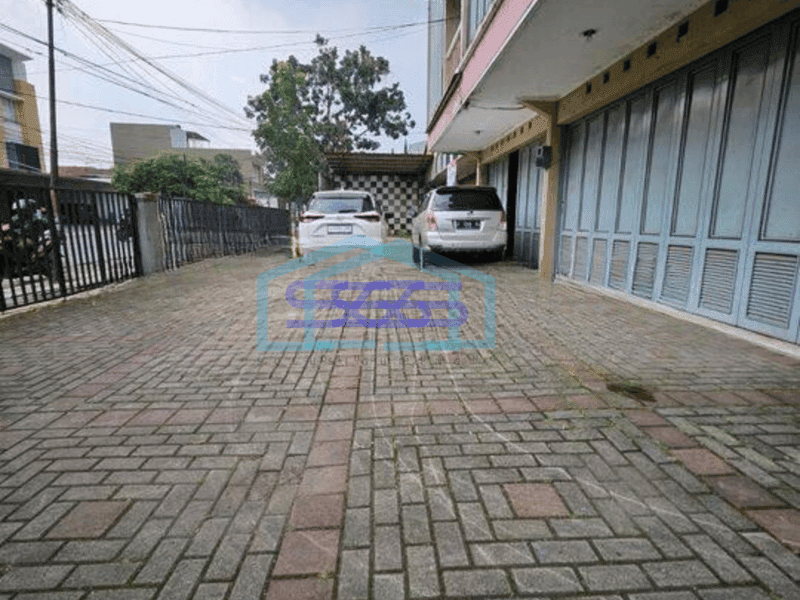 Disewa Ruko Cocok Untuk Usaha Lokasi Strategis Mainroad Holis, Bandung
