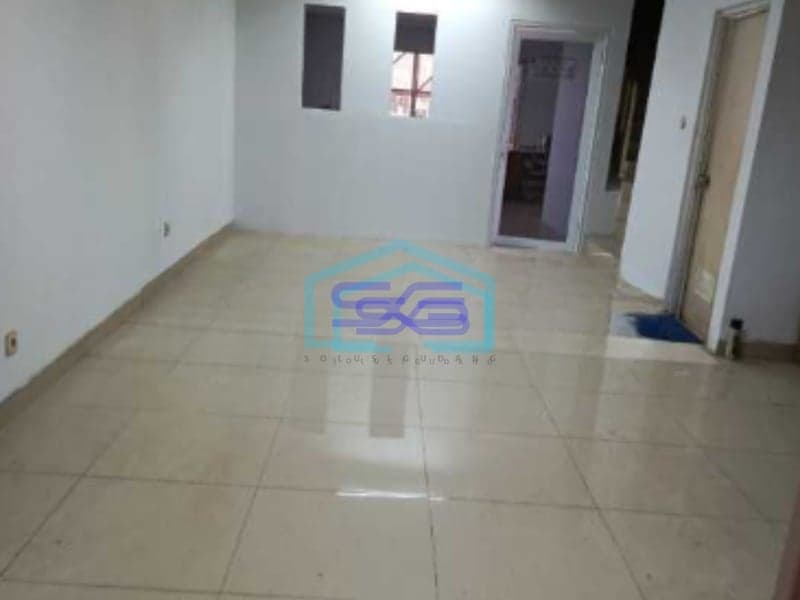 Disewakan Ruko Hadap Jalan Raya Siap Pakai Di Lokasi Sangat Strategis Serpong Utara Tangerang Luas Bangunan  80 m²