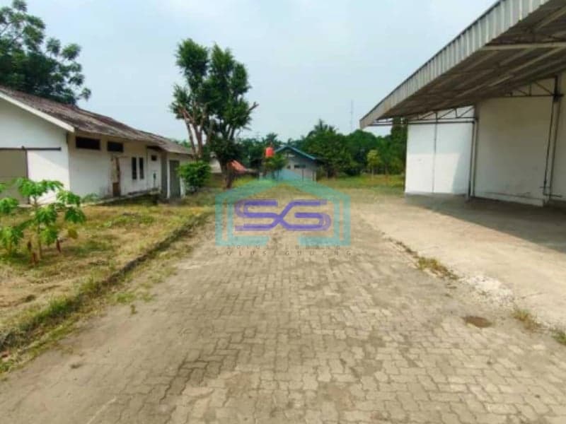 Dijual Tanah dan Bangunan Gudang Ex Pabrik di Daerah Pasar Kamis Tangerang LT 27070m2