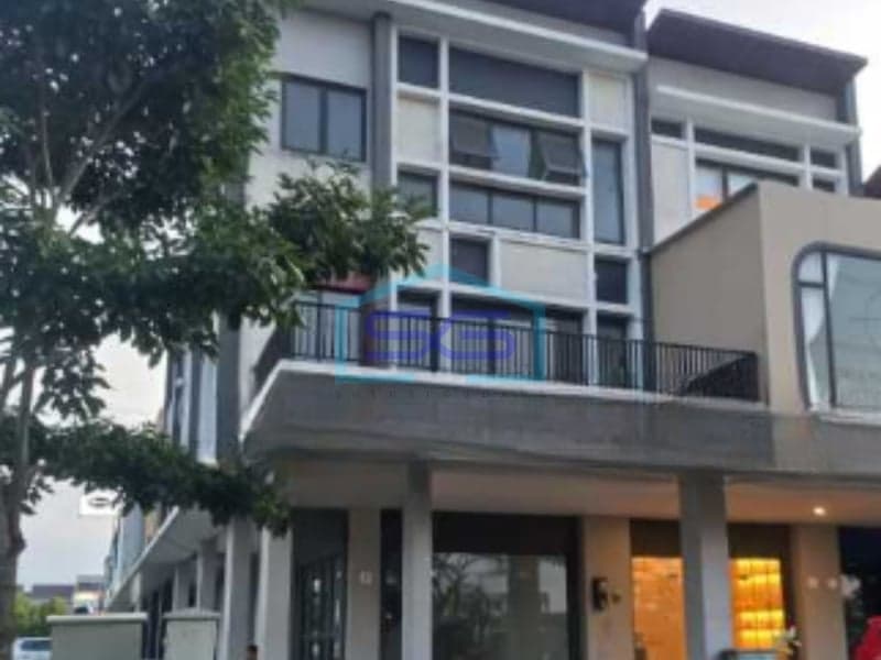 Shop House for Rent 112 sqm Land Area Flood-Free Location in Gading Serpong Tangerang