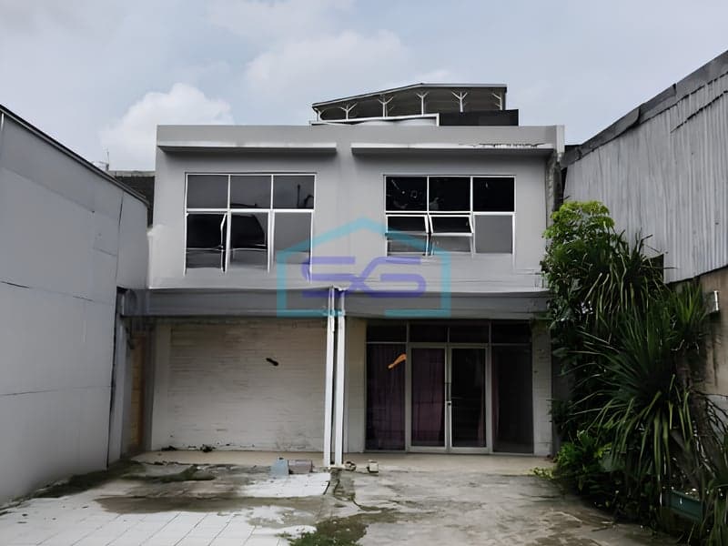 Disewakan Ruko Lokasi Strategis di Pasar Minggu, Jakarta Selatan LB 247 m²