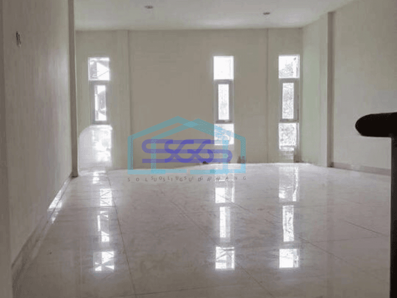 Disewa Ruko Baru Lokasi Sangat Strategis di Kopo Mainroad