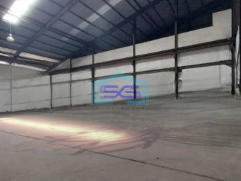 Disewakan Gudang Akses Container 40 Feet Luas Bangunan 428 m² Lokasi Jurumudi Tangerang
