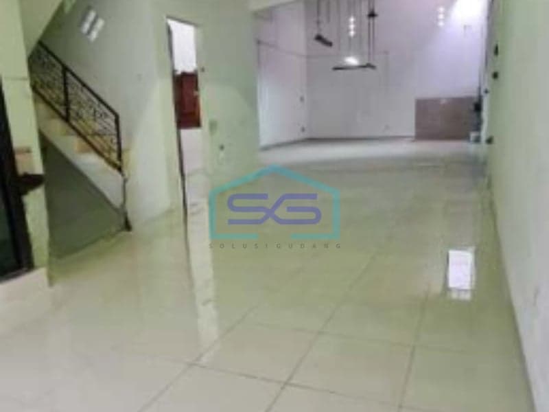 Disewakan Ruko Luas Bangunan 195 m² 2 Lantai di Mojokerto Jawa Timur
