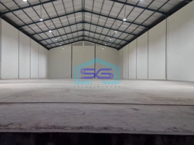 Disewakan Gudang Ada Loading Dock Luas Tanah 1500 m² Lokasi Semarang