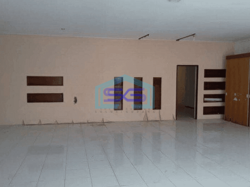 Disewakan Ruko di Pusat Kota Mojokerto 2 Lantai LB 270m2