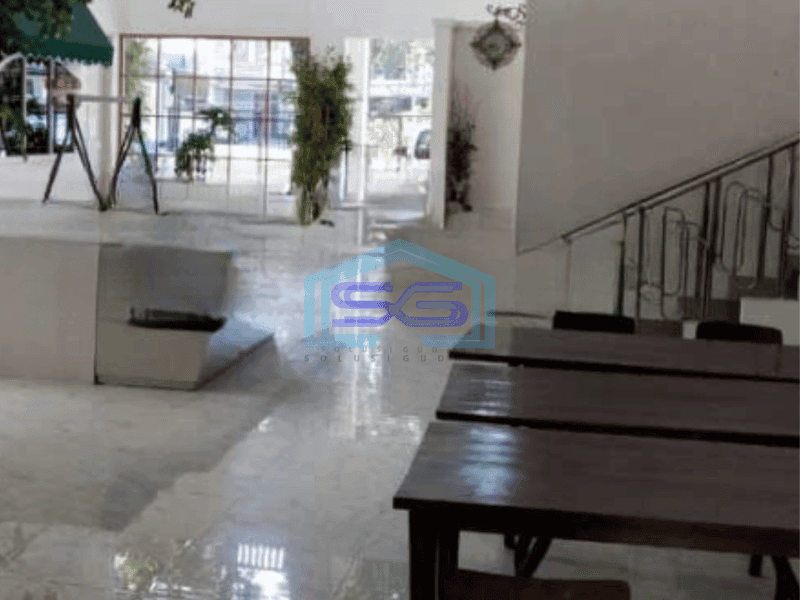 Disewakan Ruang Usaha 2 Lantai Luas Bangunan  800 m² Lokasi Rungkut Surabaya