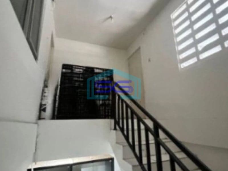 Disewakan Ruko Sudah Renovasi Luas bangunan 262m2 Lokasi di PIK Jakarta Utara