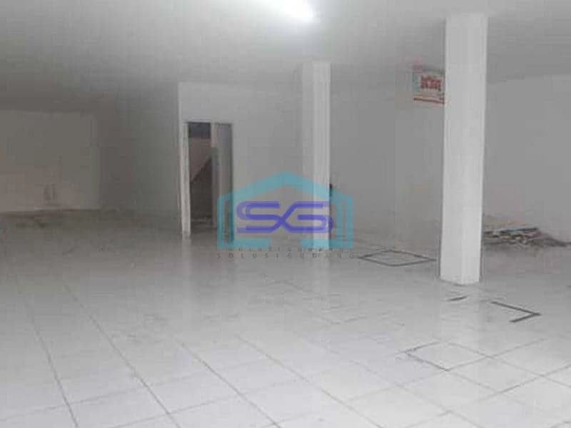 Disewakan Ruko 2 Lantai Siap Usaha LB 470m2 Lokasi Komersial di Bekasi Utara