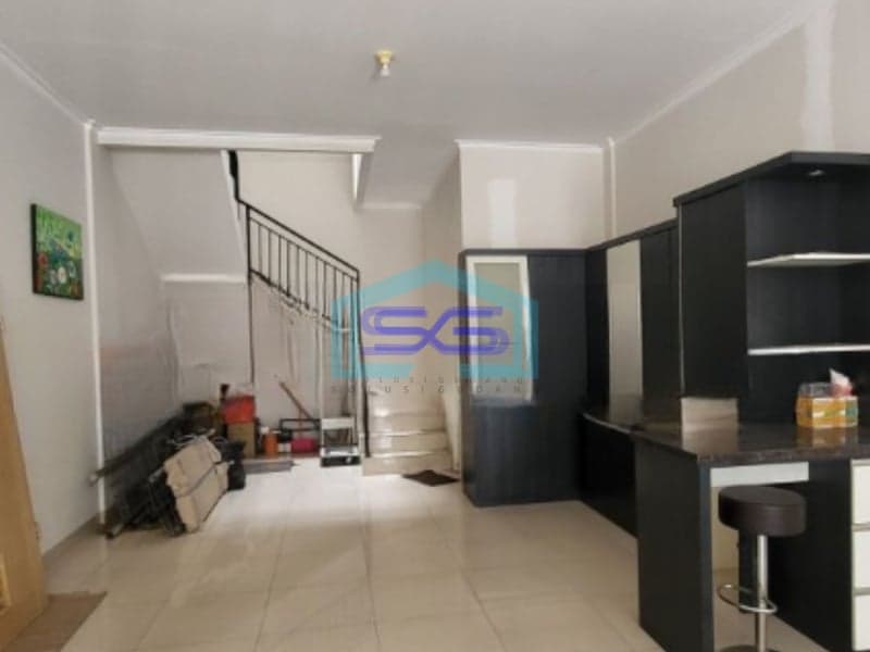 Dijual Ruko Lokasi Strategis Siap Huni di Jakarta Barat Luas Tanah 100 m²