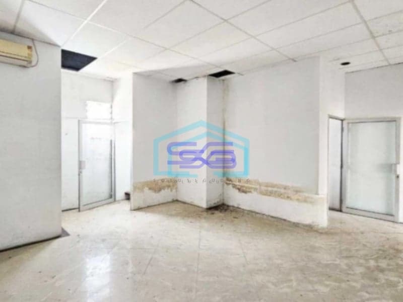 Disewakan Ruko Strategis Tengah Kota Dekat Jalan Slamet Riyadi Solo LB 150m2
