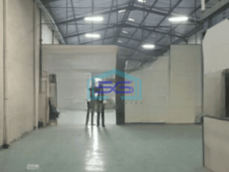 Disewakan Gudang Ada Kantor Luas Bangunan  1688 m² di Penggilingan Jakarta Timur