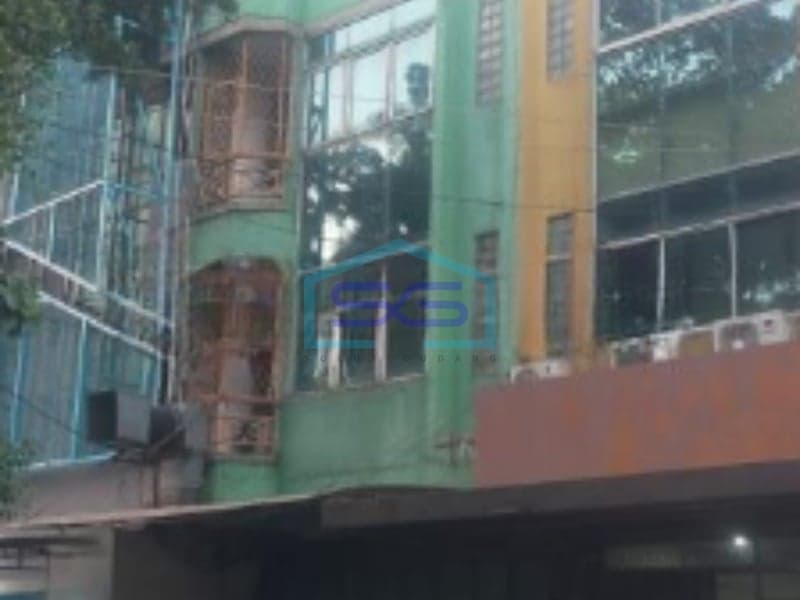 Disewakan Ruko Luas Bangunan 100 m² di Taman Palem Siap Pakai Jakarta Barat