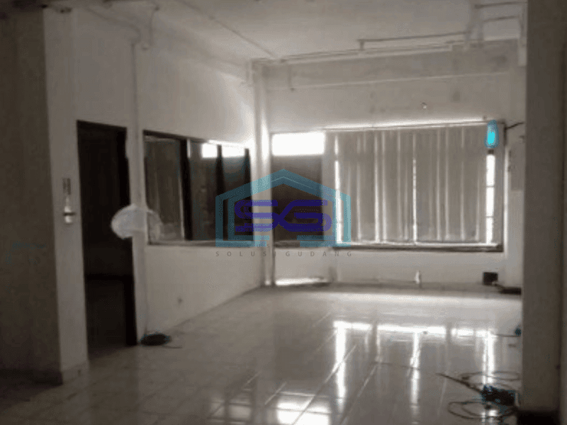 Disewakan ruko gandeng parkiran dan halaman luas di Denpasar Bali
