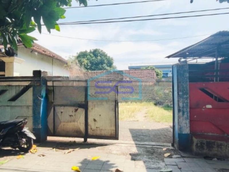 Commercial Space for Rent Building Area 1600 sqm Location in Kediri East Java