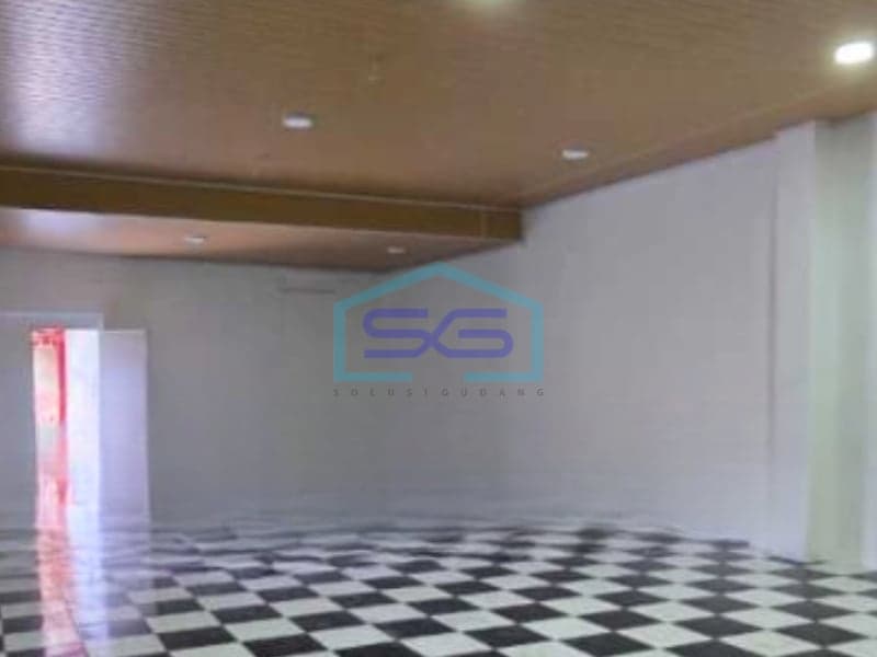 Disewakan Ruko Luas Tanah 100 m² Lokasi Strategis Surakarta
