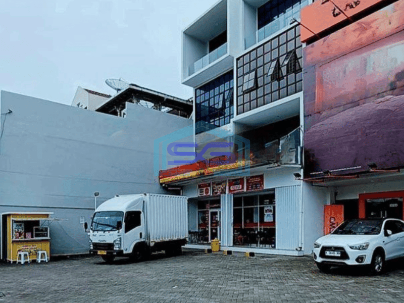 Disewakan Ruko Baru 4 Lantai Gress Mewah Di Raya Dinoyo Surabaya LB 360m2