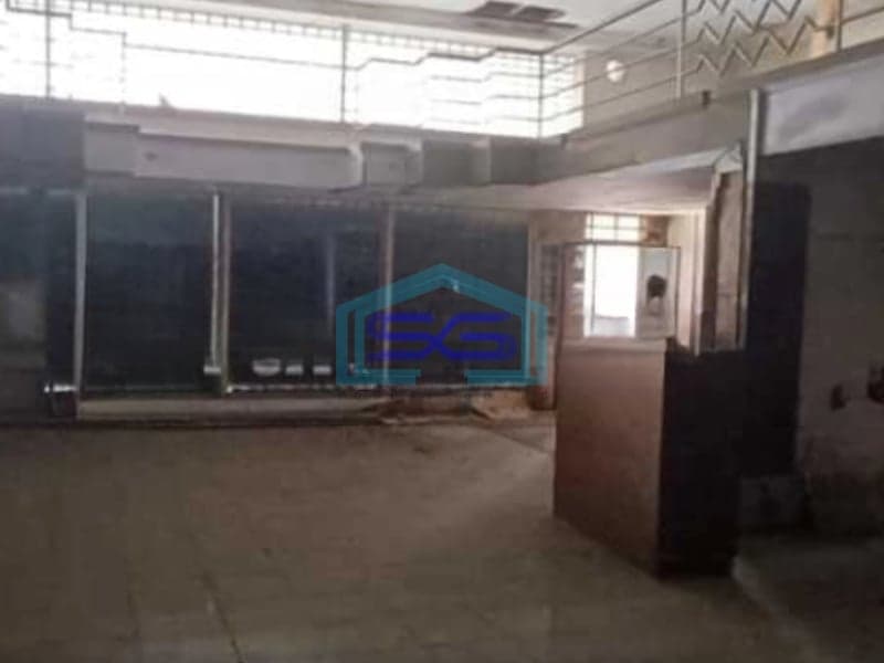 Disewakan Ruang Usaha sebelah OCBC ( seberang gedung merdeka museum KAA) Luas Bangunan  900 m²