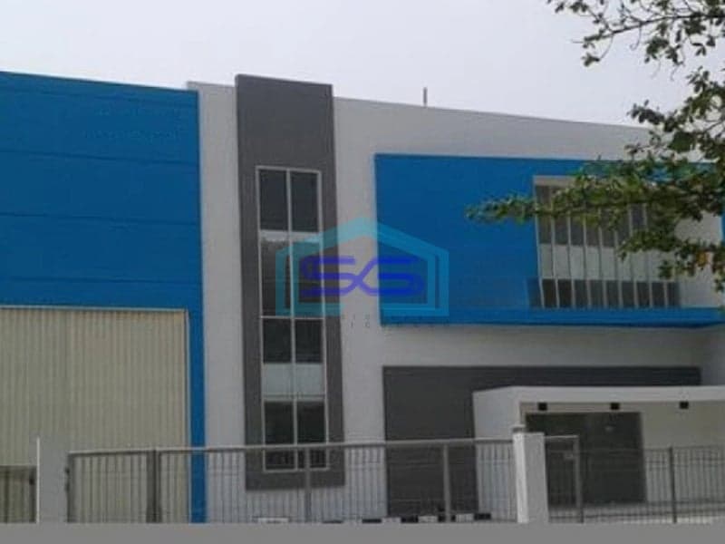Disewakan Gudang Ada Loading Dock Strategis Pinggir Jalan di Jababeka Bekasi LT 1320m2