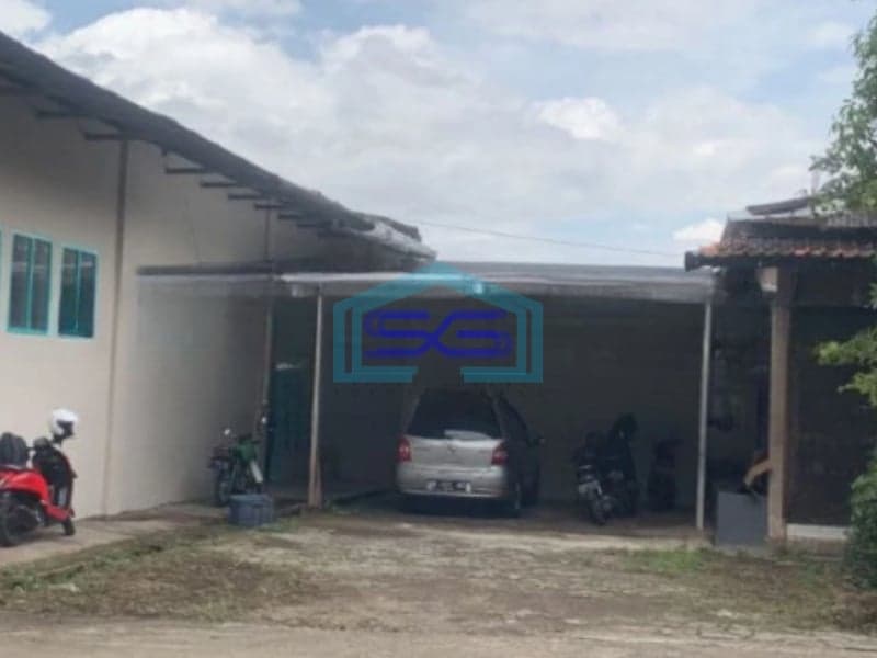 Dijual Gudang Luas Bangunan  700 m² Lokasi Strategis Bebas Banjir di Jatinagor Sumedang
