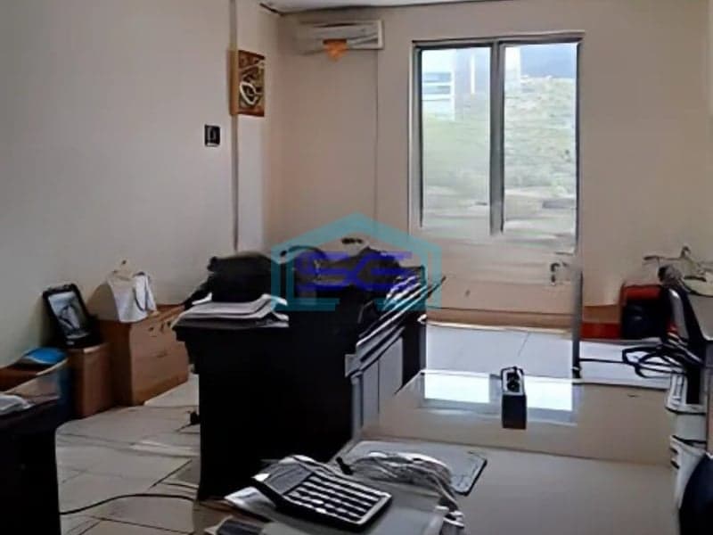Dijual cepat Ruko 2 Lantai Strategis di Taman Surya 5, Jakarta Barat LB 128m2