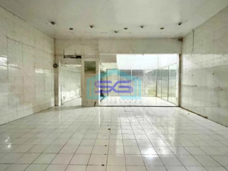 Disewakan Ruko 2 Lantai Lokasi Strategis Di Tengah Kota Surakarta Cocok Untuk Investasi Usaha LB 400m2