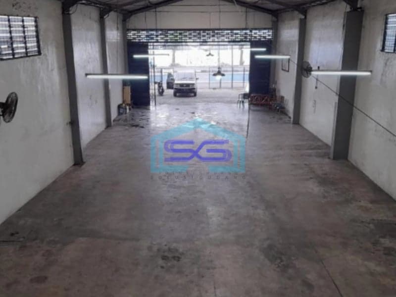 Disewakan Gudang / Ex Showroom Nol Jalan Propinsi Sidoarjo Jawa Timur LB 300m2