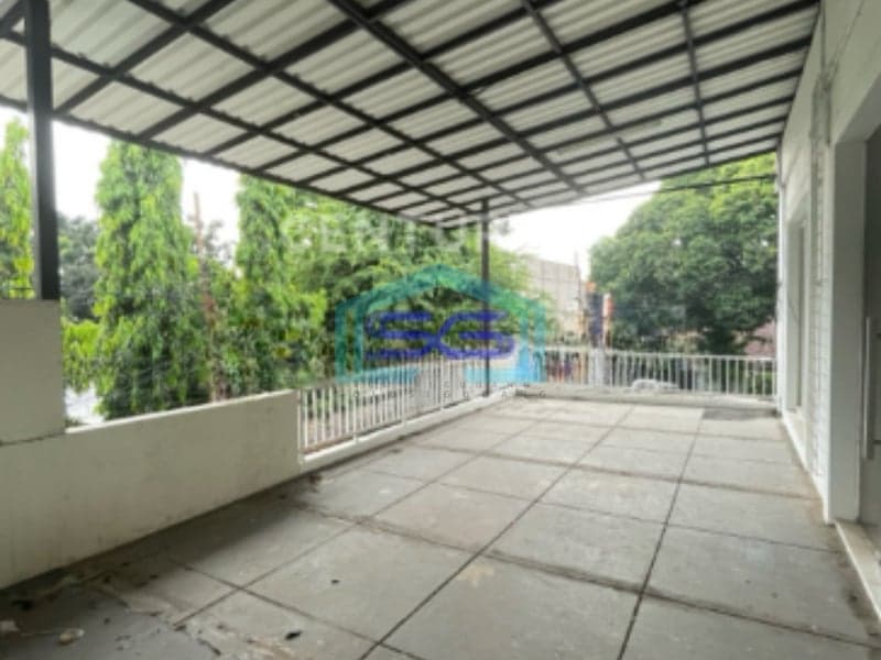 Disewakan Ruko Siap Pakai 3 Lantai Di Area Bangka Kemang Jakarta Selatan LB 182m2