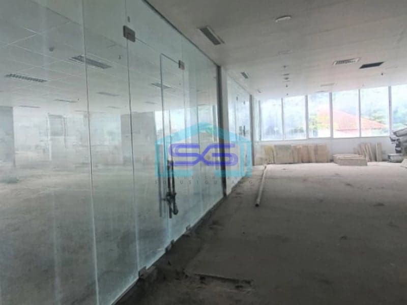 Disewakan Kantor Luas Tanah  1100 m² Lokasi di Grogol Jakarta Barat