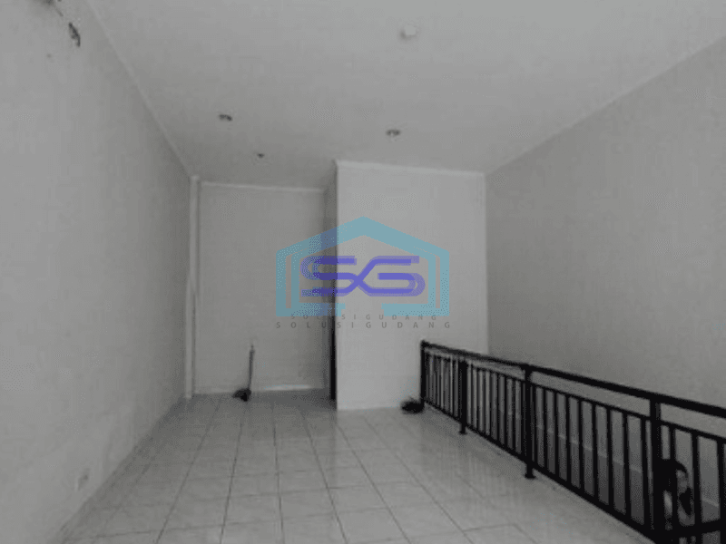 Disewakan Ruko 2 Lantai Luas Bangunan 120 m² di Gading Serpong Tangerang