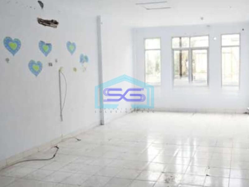 Dsewakan Ruko Luas Bangunan  165 m² Lokasi di Jakarta Barat