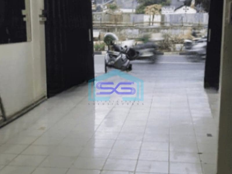 Dijual Ruko 3 Lantai Lokas Strategis di Kebon Jeruk, Jakarta Barat LB 120m2