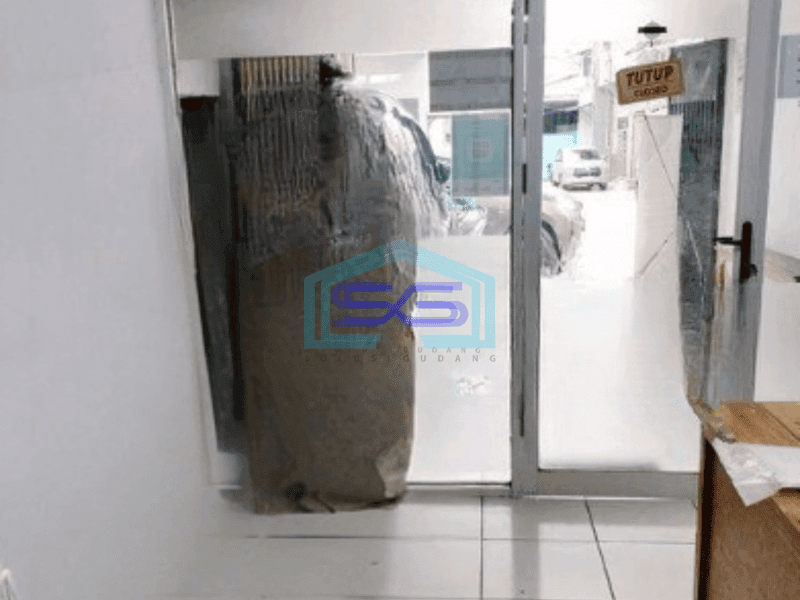 Disewakan Ruko Luas Bangunan 225 m² di Jalan Utama Jelambar Jakarta Barat