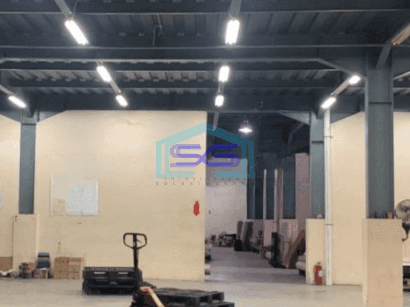 Dijual Gudang Ada Kantor Luas Tanah  5806 m² Lokasi Jurumudi Tangerang