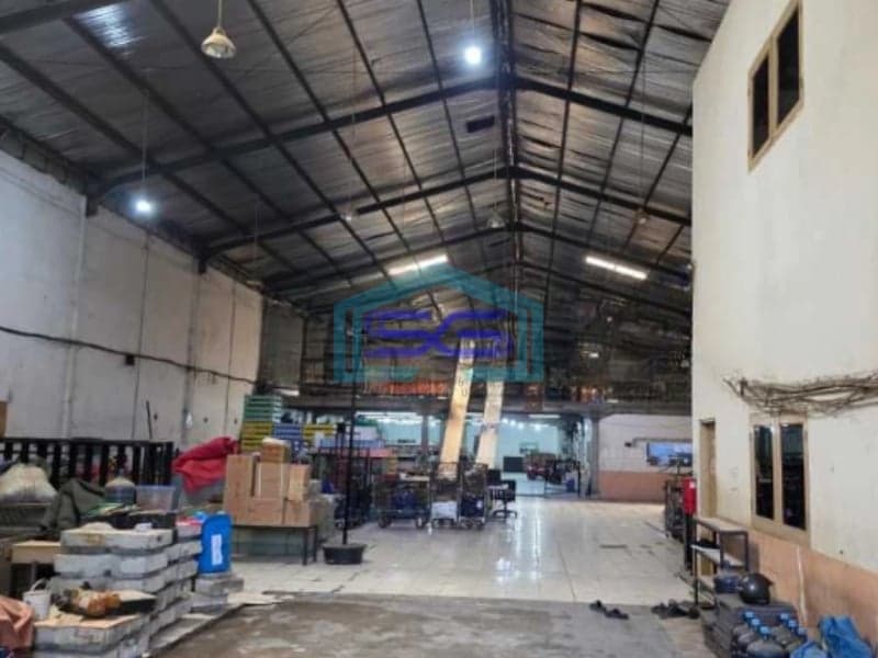 Dijual Gudang Luas Bangunan 800 m2 Lokasi Bebas Banjir di Tangerang