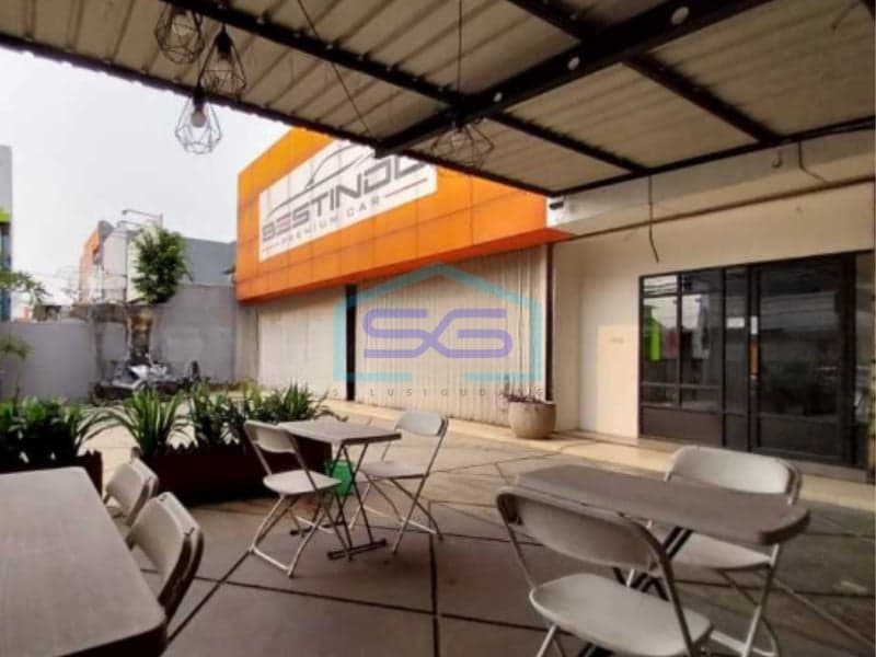 Strategic Shophouse for Rent in Radio Dalam South Jakarta Suitable for Business LB 500m2