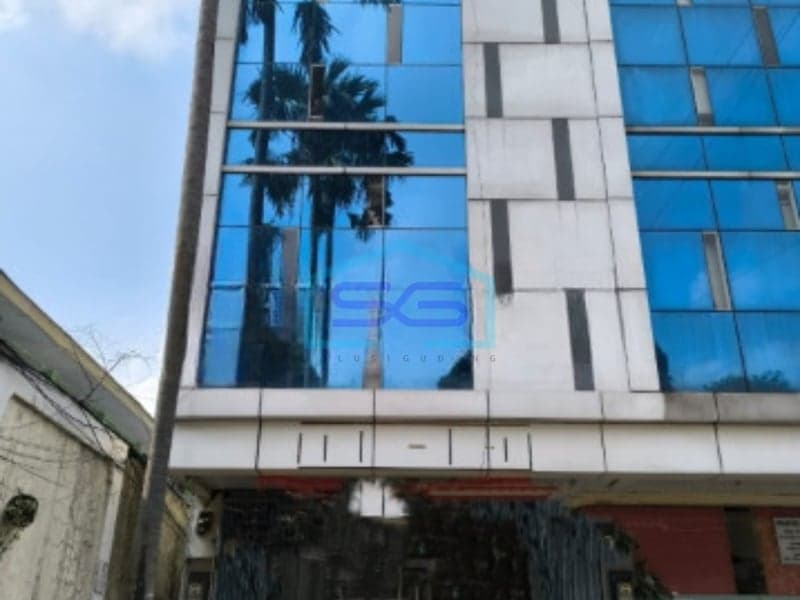 Disewakan Ruko Hadap Jalan Raya di Pejaten, Jakarta Selatan LB 400 m²