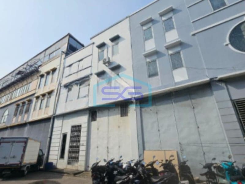 Cheap Warehouse for Sale in Elang Laut PIK, North Jakarta, Building Area 250 sqm