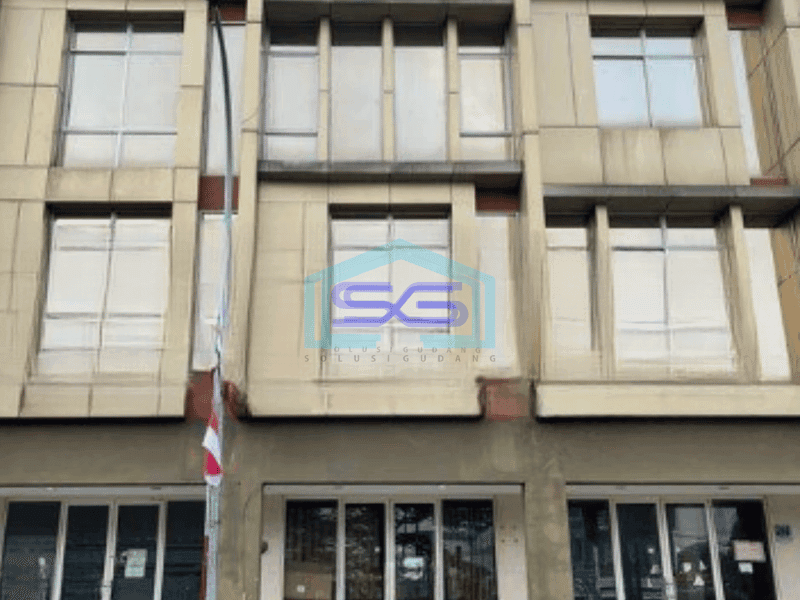 Disewakan Ruko 3 Lantai di Pinang Tangerang Luas Bangunan   236 m²