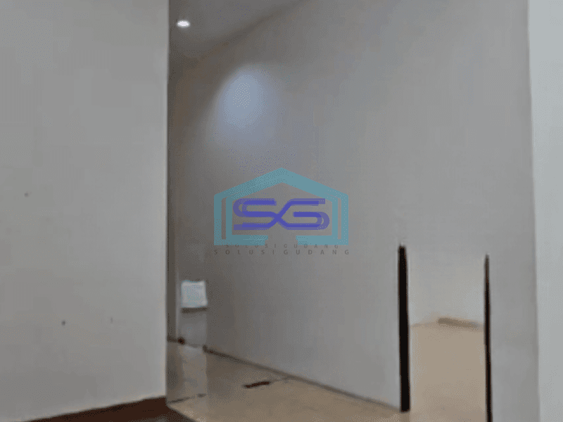 Disewakan Ruko 3 Lantai Luas Bangunan  550 m² di Pluit Jakarta Utara
